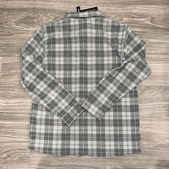 For the republic flannel. Grey. Size L. NWT - Picture 4 of 4